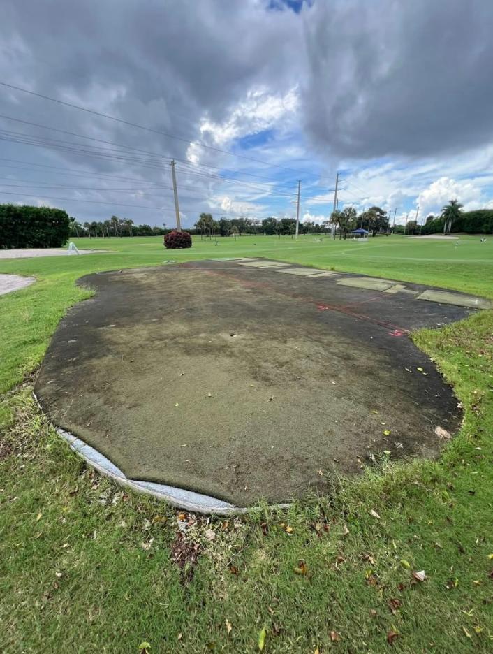 golf course green cleaning 
turf cleaning